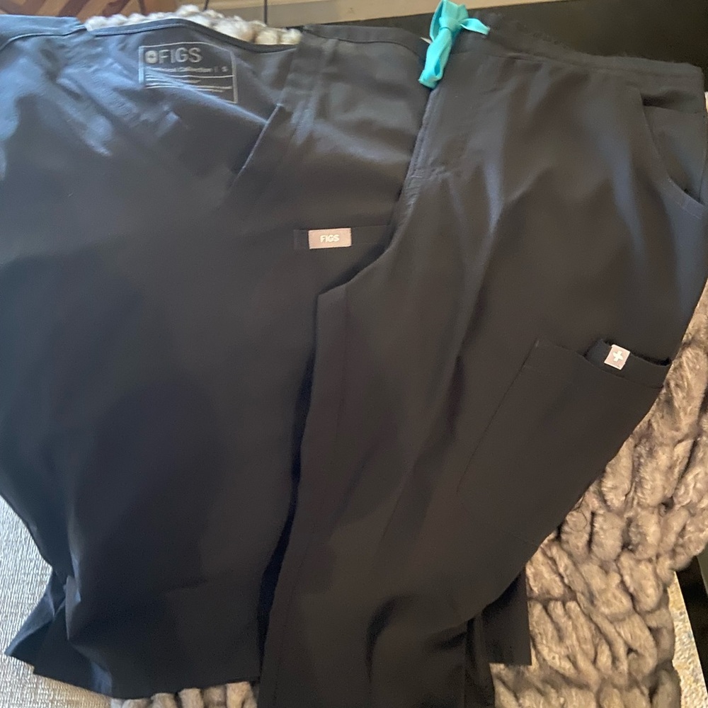 SIZE SMALL FIGS
